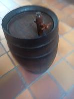 Tonnelet en bois avec cerclages en fer, Enlèvement