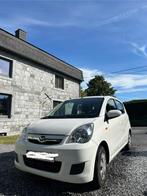 Daihatsu Cuore 1 essence 2010 – 85.000km – Très bon état, Auto's, Daihatsu, Voorwielaandrijving, 4 zetels, Cuore, Wit
