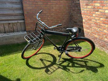 Retro fiets in perfecte staat beschikbaar voor biedingen
