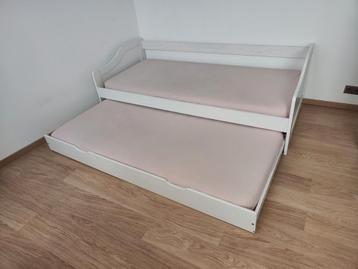 2 persoonsbed  beschikbaar voor biedingen