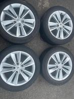 Originele Renault velgen 17 inch met banden 205/55/17, Enlèvement ou Envoi, Utilisé