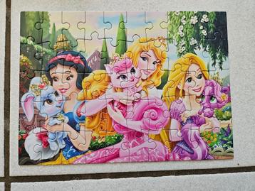 Puzzle Disney princesses 50 pièces beschikbaar voor biedingen