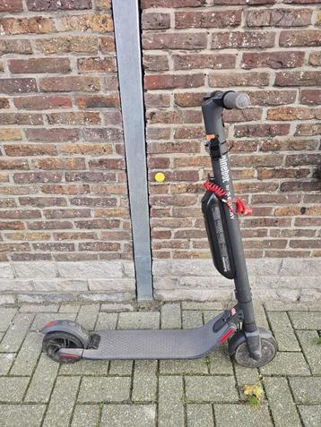 Segway Ninebot ES4 Elektrische Step beschikbaar voor biedingen