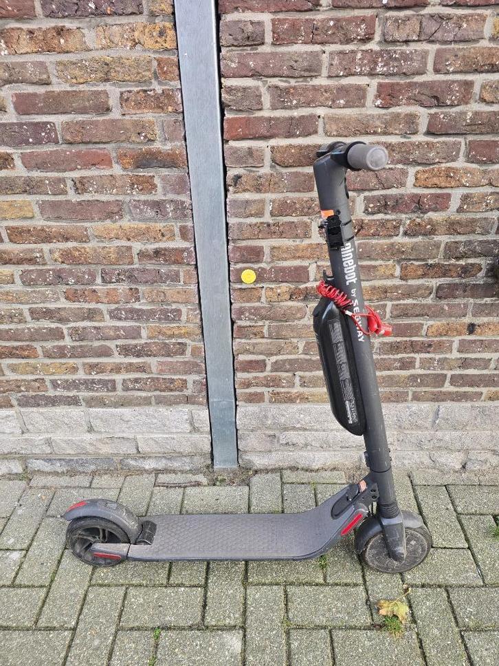 Segway Ninebot ES4 Elektrische Step, Fietsen en Brommers, Steps, Gebruikt, Elektrische step (E-scooter), Ophalen