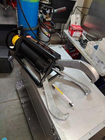 ENERPAC Hydraulic Puller 50 tons model EPHR116 (copy) beschikbaar voor biedingen
