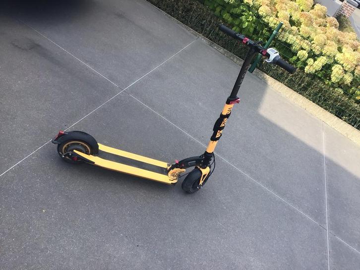 Inokim super light 2, Fietsen en Brommers, Steps, Zo goed als nieuw, Elektrische step (E-scooter), Ophalen