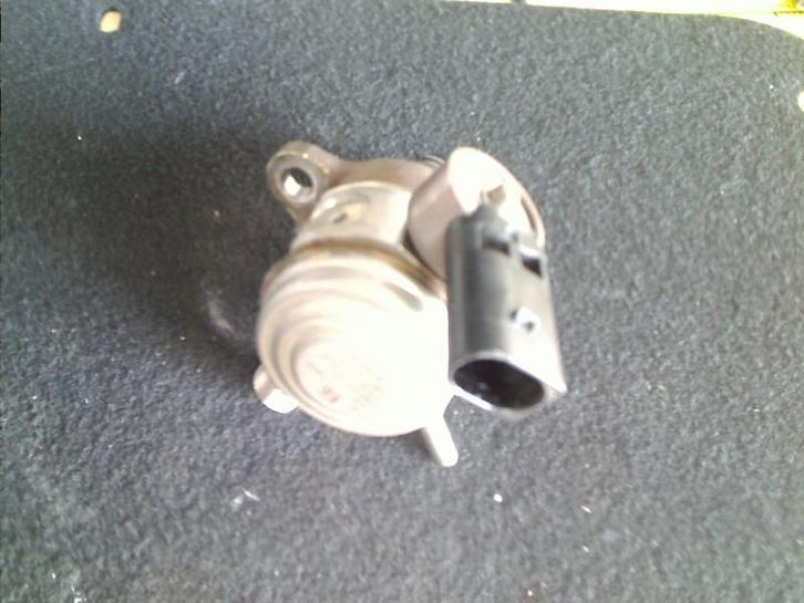 BRANDSTOFPOMP Volkswagen Golf VIII (CD1) (05E127027A), Auto-onderdelen, Brandstofsystemen, Volkswagen, Gebruikt