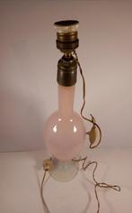 Ancienne lampe en pate de verre avec socle en cuivre, Enlèvement ou Envoi