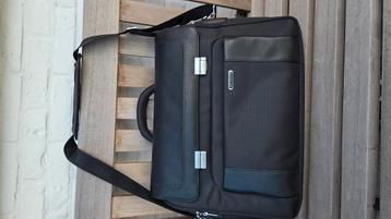 Koffer voor pc's tot 17 inch. RONCATO beschikbaar voor biedingen