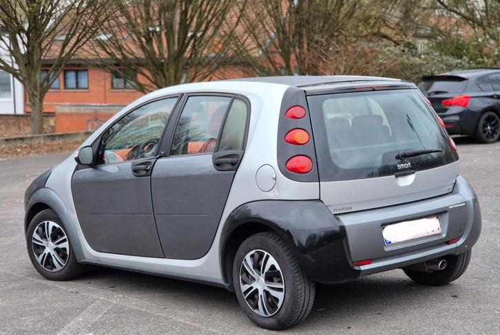 Smart forfour 13ess 70kw 180.000km airco 1500€, Auto's, Smart, Particulier, ForFour, Benzine, Euro 4, Berline, 5 deurs, Handgeschakeld