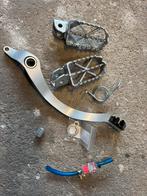 YCF voetsteun + achterrempedaal 55€, Motoren, Ophalen