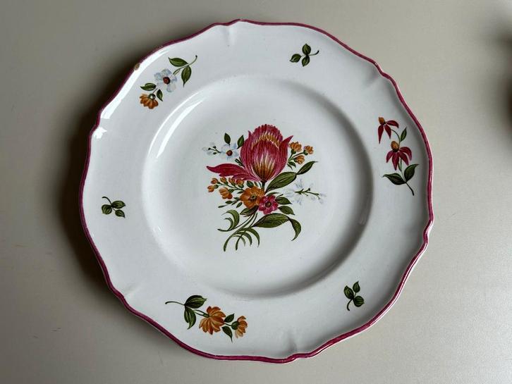 3 borden Vieux Strasbourg - Vieux Saint Amand - 24,5 cm diam, Antiek en Kunst, Antiek | Servies los, Ophalen