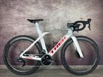 Trek Madone SL 7 eTap, Giant