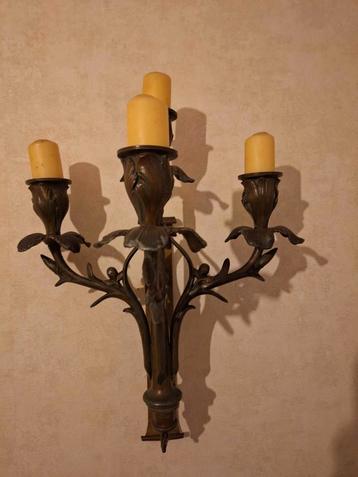 Kandelaar  beschikbaar voor biedingen