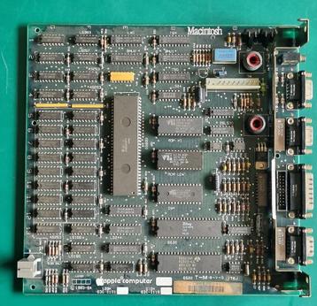 Macintosh 512k moederbord beschikbaar voor biedingen