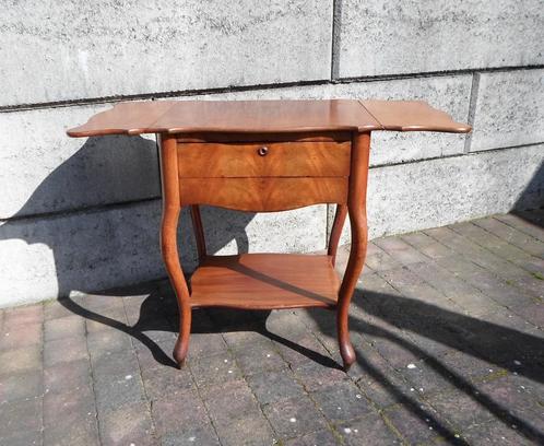 Stomme Knecht Antiek, Antiek en Kunst, Antiek | Meubels | Tafels, Ophalen