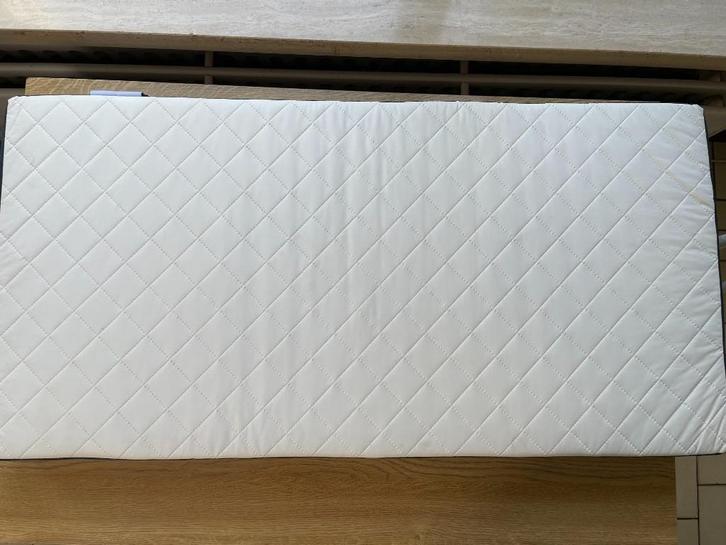 druk verlagende matras voor baby peuter bed, Kinderen en Baby's, Kinderkamer | Bedden, Zo goed als nieuw, Matras, Ophalen