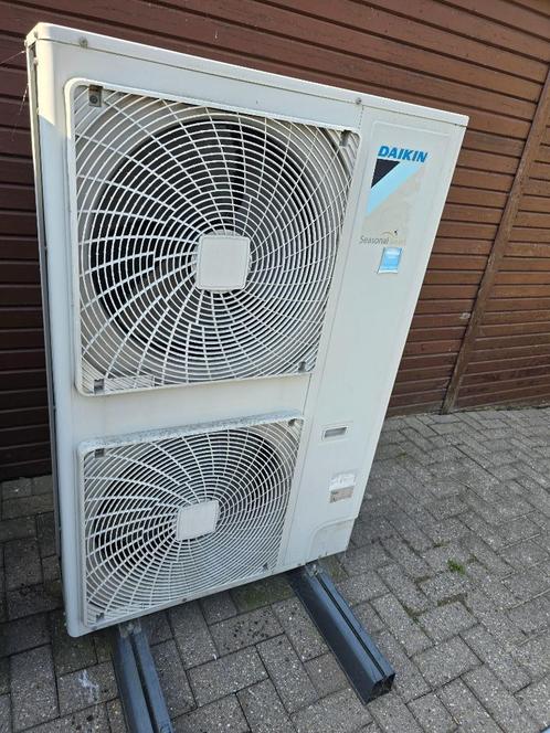 warmtepomp, Elektronische apparatuur, Airco's, Zo goed als nieuw, 100 m³ of groter, 3 snelheden of meer, Koelen en Ontvochtigen