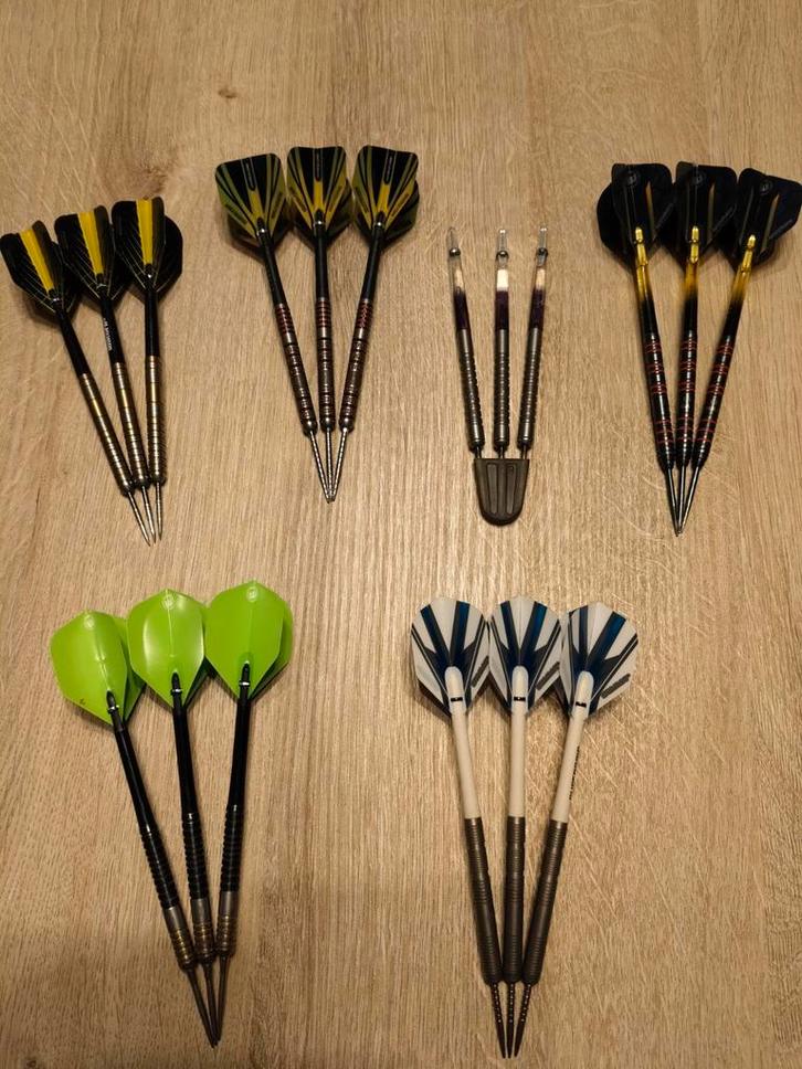 Verschillende dartssets., Sport en Fitness, Darts, Pijlen, Ophalen