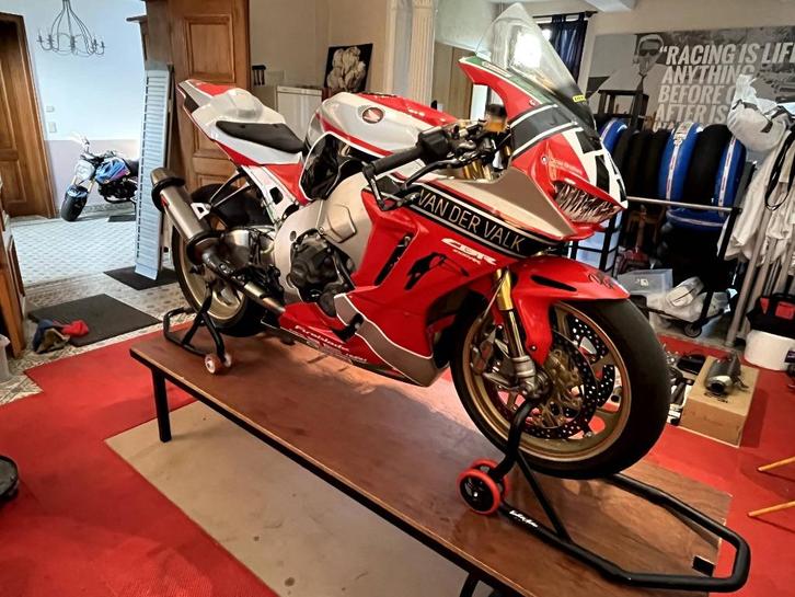 Honda CBR 1000R SP2, Motoren, Motoren | Honda, Particulier, Super Sport, meer dan 35 kW, 4 cilinders, Quickshifter, Sportuitlaat