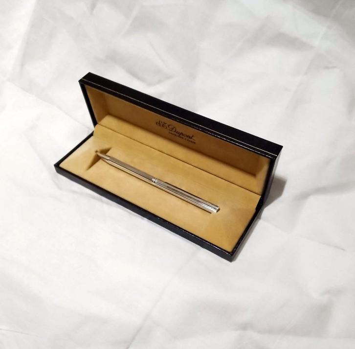 Vintage S.T.Dupont balpen van zilverkleurig metaal, Verzamelen, Pennenverzamelingen, Zo goed als nieuw, Vulpen, Overige merken