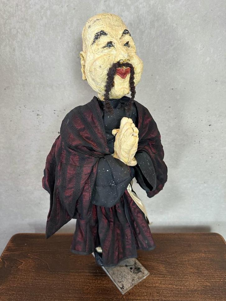 Theaterpop ‘Boedhhist uit de Ming Dynastie’ in papier maché, Huis en Inrichting, Woonaccessoires | Overige, Gebruikt, Ophalen of Verzenden