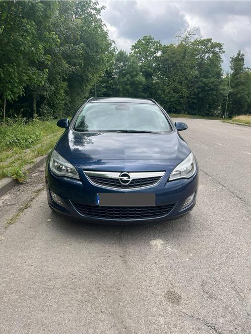 Opel Astra 1.7 DTCI breaks prêt à immatriculer, Auto's, Opel, Bedrijf, Te koop, Astra, ABS, Adaptieve lichten, Airbags, Airconditioning