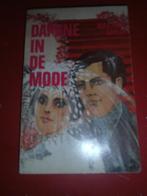 [2870]boek : Daphne in de mode  Marjorie Gayler 1971, Marjorie gayler, Enlèvement ou Envoi