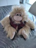 aapje knuffel diertje enkel bieden. hoogte 30 cm, Ophalen of Verzenden, Zo goed als nieuw