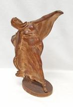 Terracotta Beeld - Loïe Fuller., Antiek en Kunst, Kunst | Beelden en Houtsnijwerken, Ophalen of Verzenden