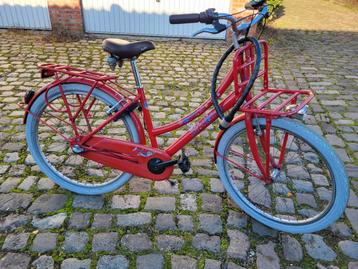 Coole Vintage Damesfiets te koop beschikbaar voor biedingen