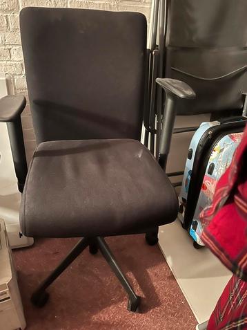 Chaise bureau roulante  beschikbaar voor biedingen