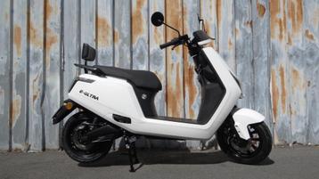 Tout nouveau scooter électrique E-Ultra blanc classe A ou B