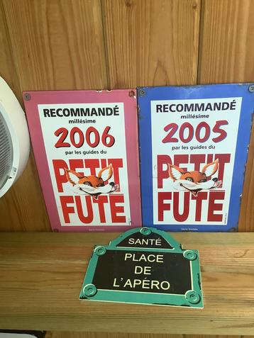 Set van 11 geëmailleerde borden van Petit Futé 2005 tot 2015