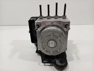 ABS POMP Skoda Superb Combi (3V5) (01-2015/-) (5Q0614517DG) beschikbaar voor biedingen