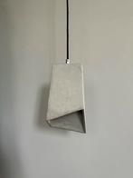 Minimalistische betonnen lamp, Ophalen, Zo goed als nieuw
