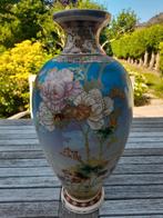 Chinese vaas met nummer., Antiek en Kunst, Antiek | Vazen, Ophalen