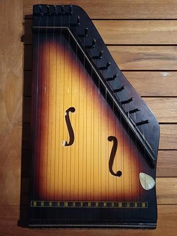 Oude Franse citer, zither, cithare. Dipano + partituren beschikbaar voor biedingen