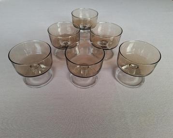 6 luminarc vintage champagne / dessert coupes bruin rookglas beschikbaar voor biedingen