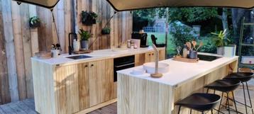 Keuken met eiland in Accoya disponible aux enchères