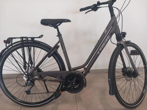 TREK T 500, in nieuwstaat( max 30 km), Fietsen en Brommers, Fietsen | Dames | Damesfietsen, Nieuw, Overige merken, Versnellingen