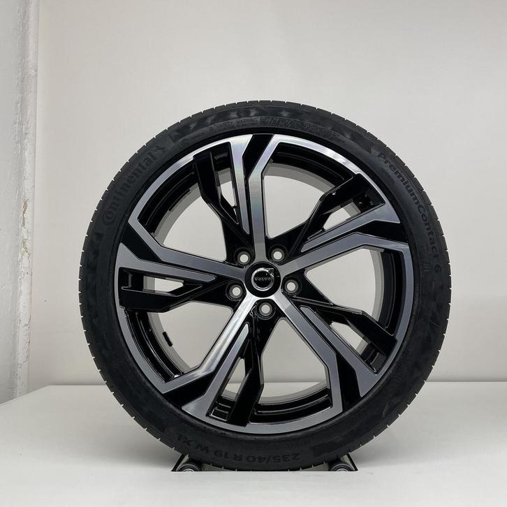 Volvo  NIEUWE 19 inch R-design velgen + zomerbanden V60 / S6, Auto-onderdelen, Banden en Velgen, Banden en Velgen, Zomerbanden