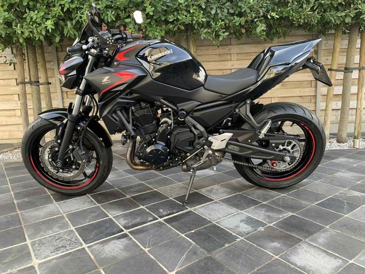 Kawasaki z650 *7/2023 ** performance pack **4900km**, Motoren, Motoren | Kawasaki, Bedrijf, Naked bike, meer dan 35 kW, 2 cilinders
