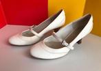 Witte damesschoenen,maat 36, Schoenen met lage hakken, Wit, Ophalen of Verzenden, Zo goed als nieuw