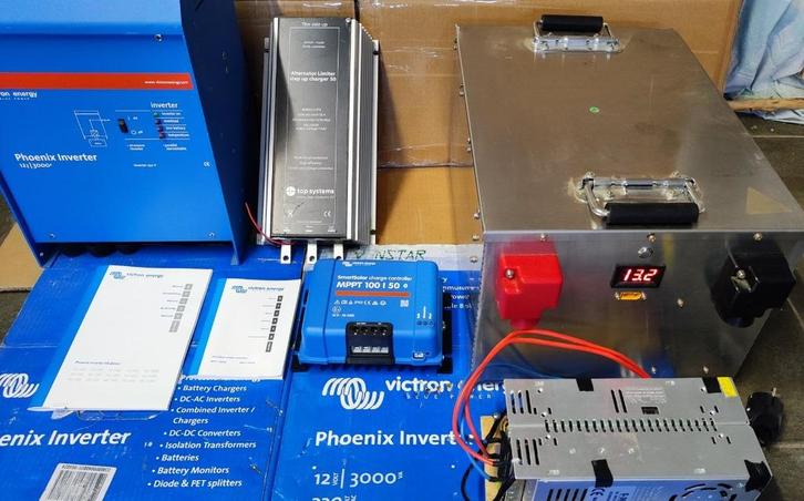 Victron LiFePO4 Off-grid systeem (camper of (tiny)house)), Elektronische apparatuur, Overige elektronische apparatuur, Zo goed als nieuw