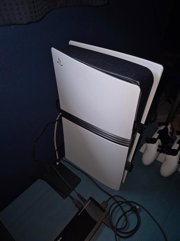 PS5 Pro met 2 TB SSD en 2 TB externe HDD., Games en Spelcomputers, Spelcomputers | Sony PlayStation 5, Zo goed als nieuw, Playstation 5