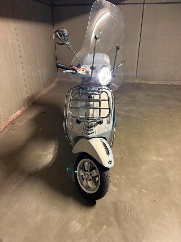 A klasse vespa, Fietsen en Brommers, Scooters | Vespa, Ophalen