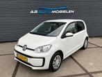 Volkswagen Up! 1.0 BMT move up! 5 DEURS/ BLUETOOTH/ LED VERL, Voorwielaandrijving, 4 zetels, Gebruikt, Wit