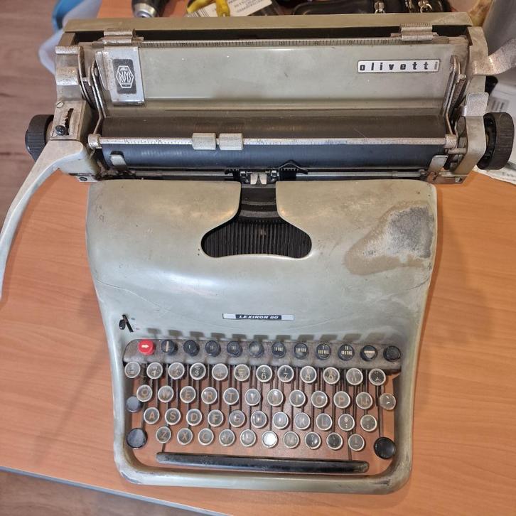Olivetti Lexikon 80 - Typewriter, Antiek en Kunst, Antiek | Kantoor en Zakelijk, Ophalen