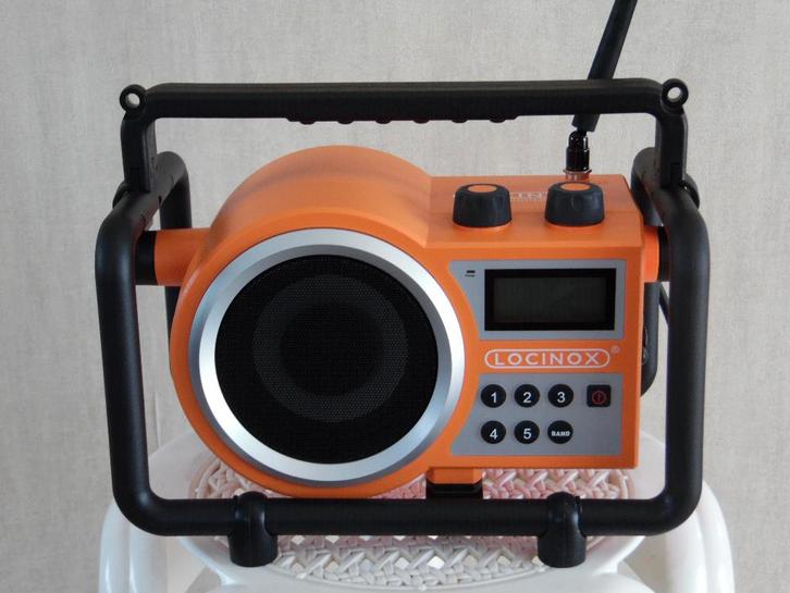 Locinox digitale 5 band werfradio nieuw nog in de doos., TV, Hi-fi & Vidéo, Radios, Neuf, Radio de chantier, Enlèvement